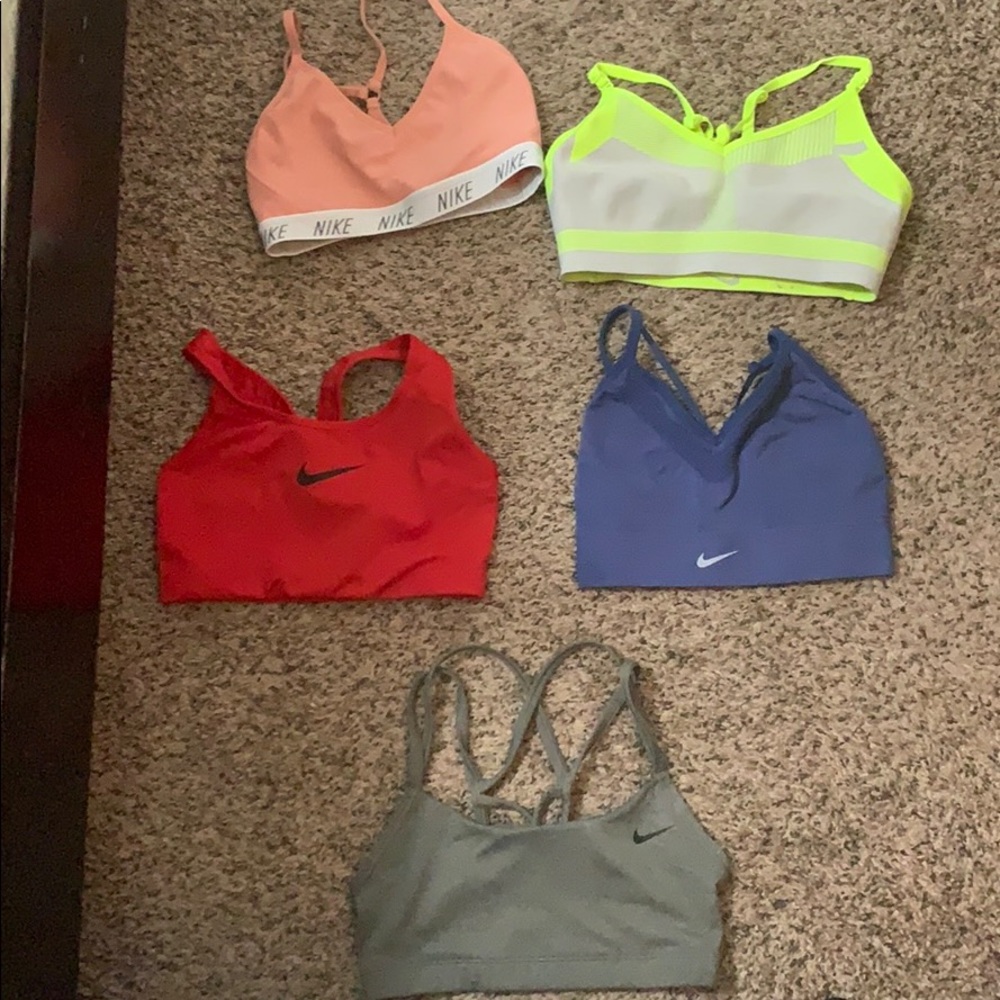 sports bra